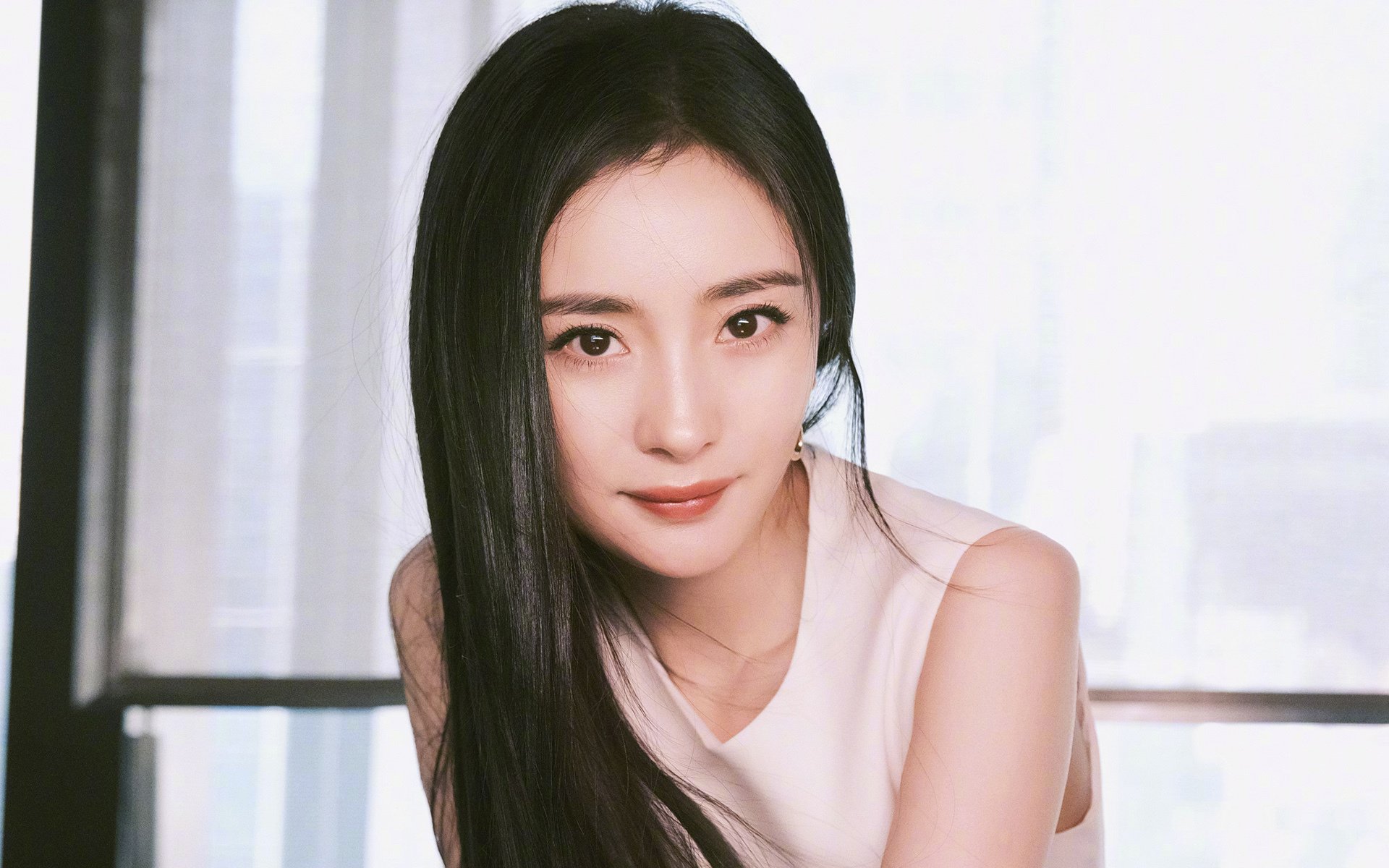中国足球比赛场面纷争不断，球员表现抢眼，中国足球比赛怎么样了