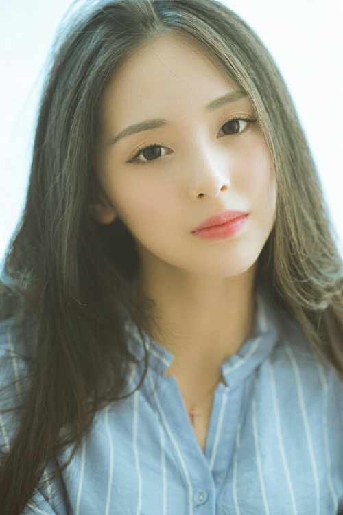 惊险比赛展开，焦灼气氛扑面而来，惊险表演