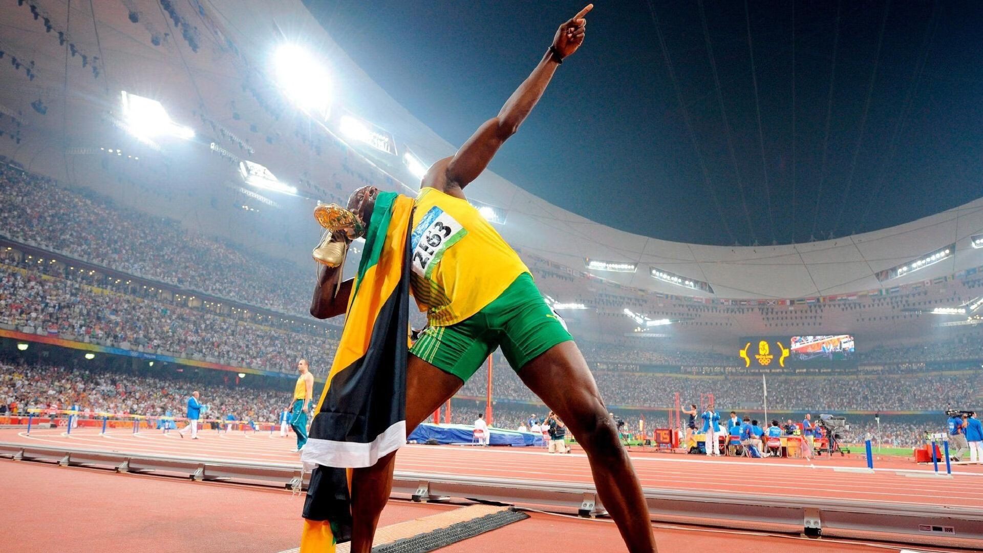 “高原疾驰：雪山巅峰的生命冲刺”，高原雪山最经典徒步路线