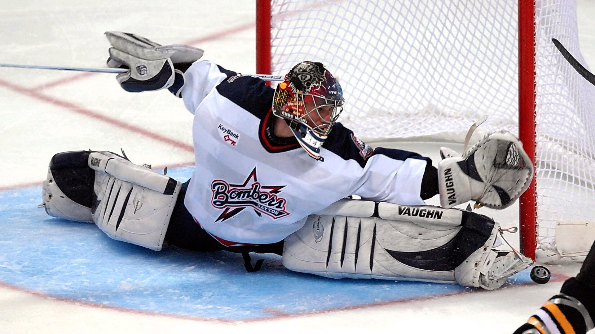 爱游戏娱乐-《电竞热潮引发城市经济新增长点》，2020电竞市场的发展状况