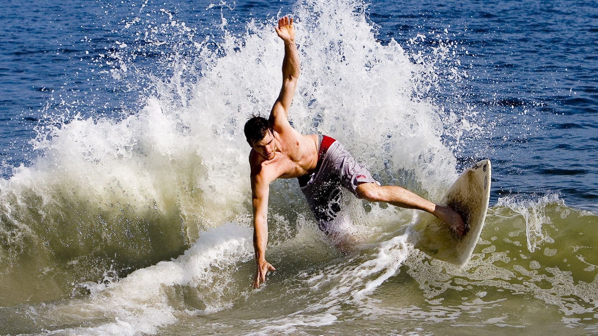 爱游戏娱乐-全国极限飞盘精英赛，团队默契的极限考验，极限飞盘比赛规则视频