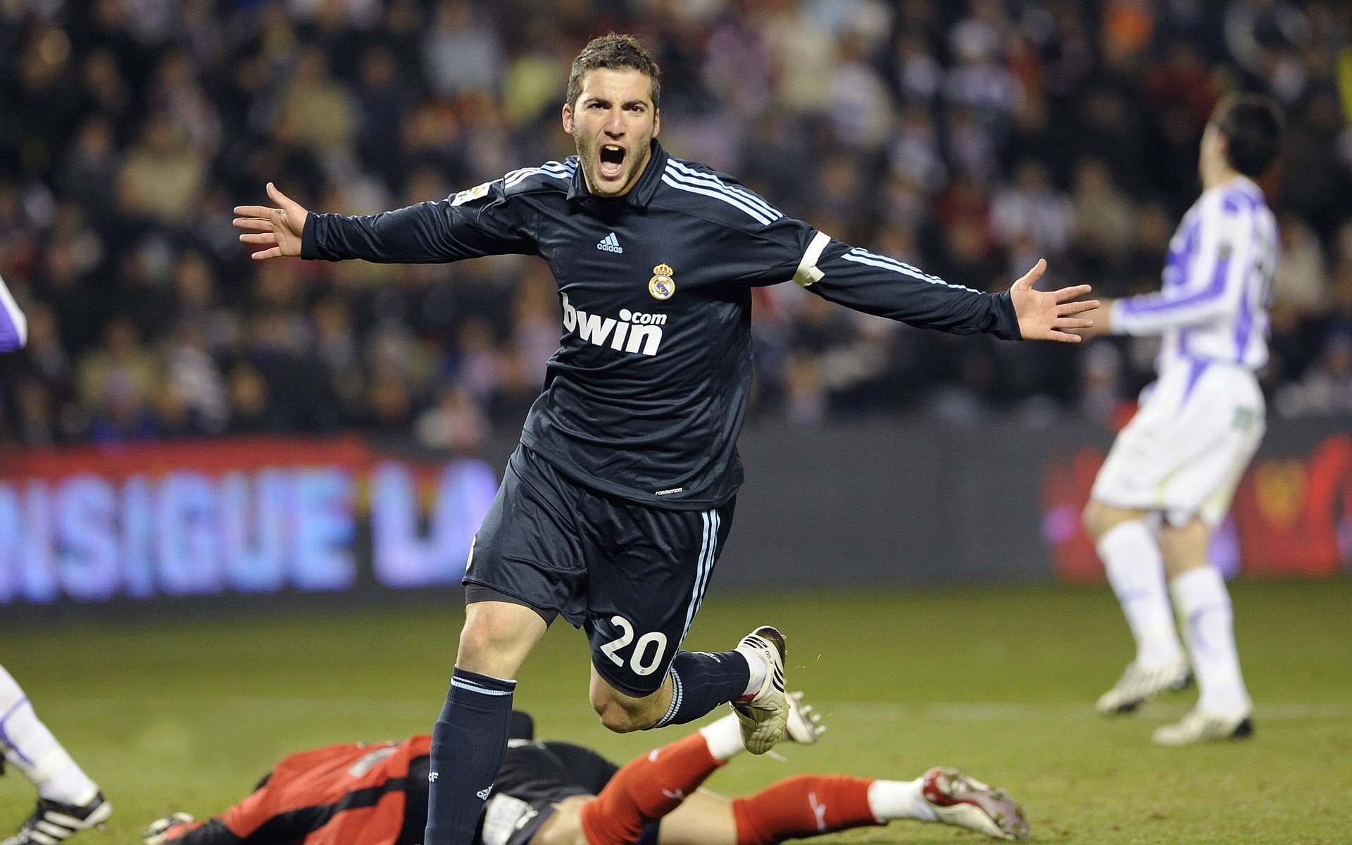 爱游戏电竞-史上“最默契”的团队合作瞬间，配合到极致！，团队合作默契的例子