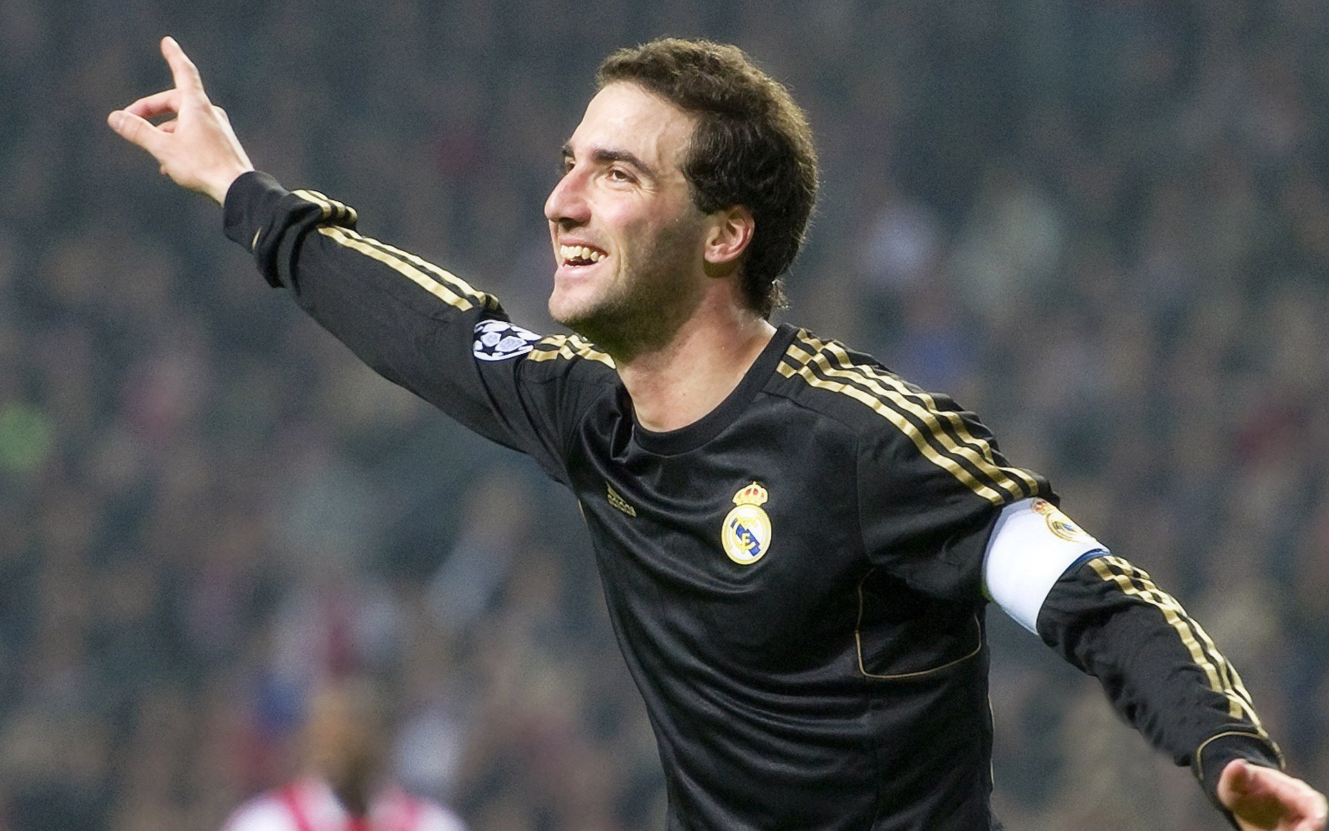 爱游戏体育电竞娱乐-德甲球队在欧洲赛场表现亮眼，风头正劲，德甲将空场改为延期,欧洲五大联赛及欧战赛事全部停摆